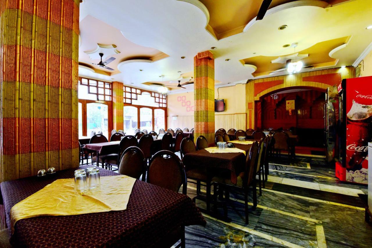 Oyo 26909 Hotel Paras Mandi Exterior photo